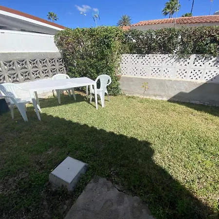 Сasa de vacaciones Los Arcos Bungalow Garden Barbecue Pool *